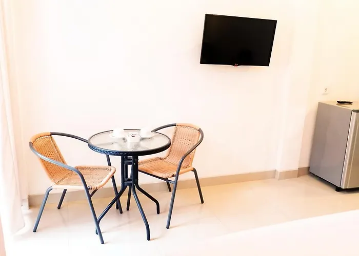 Hotel Kubu Anyar 3*
